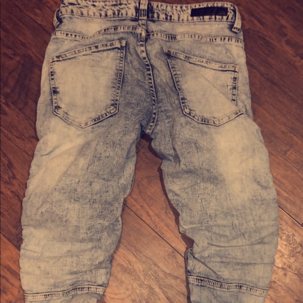 jeans - Picture 2 of 4